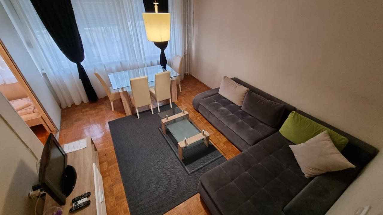 Slavija Square Apartments Belgrado Buitenkant foto