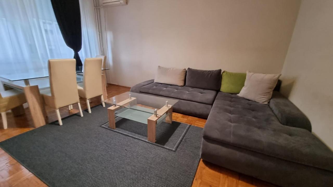 Slavija Square Apartments Belgrado Buitenkant foto