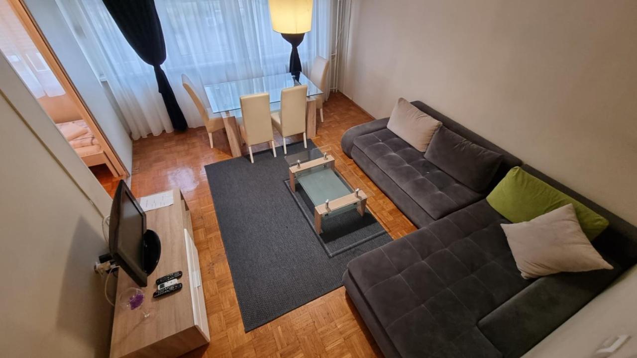 Slavija Square Apartments Belgrado Buitenkant foto