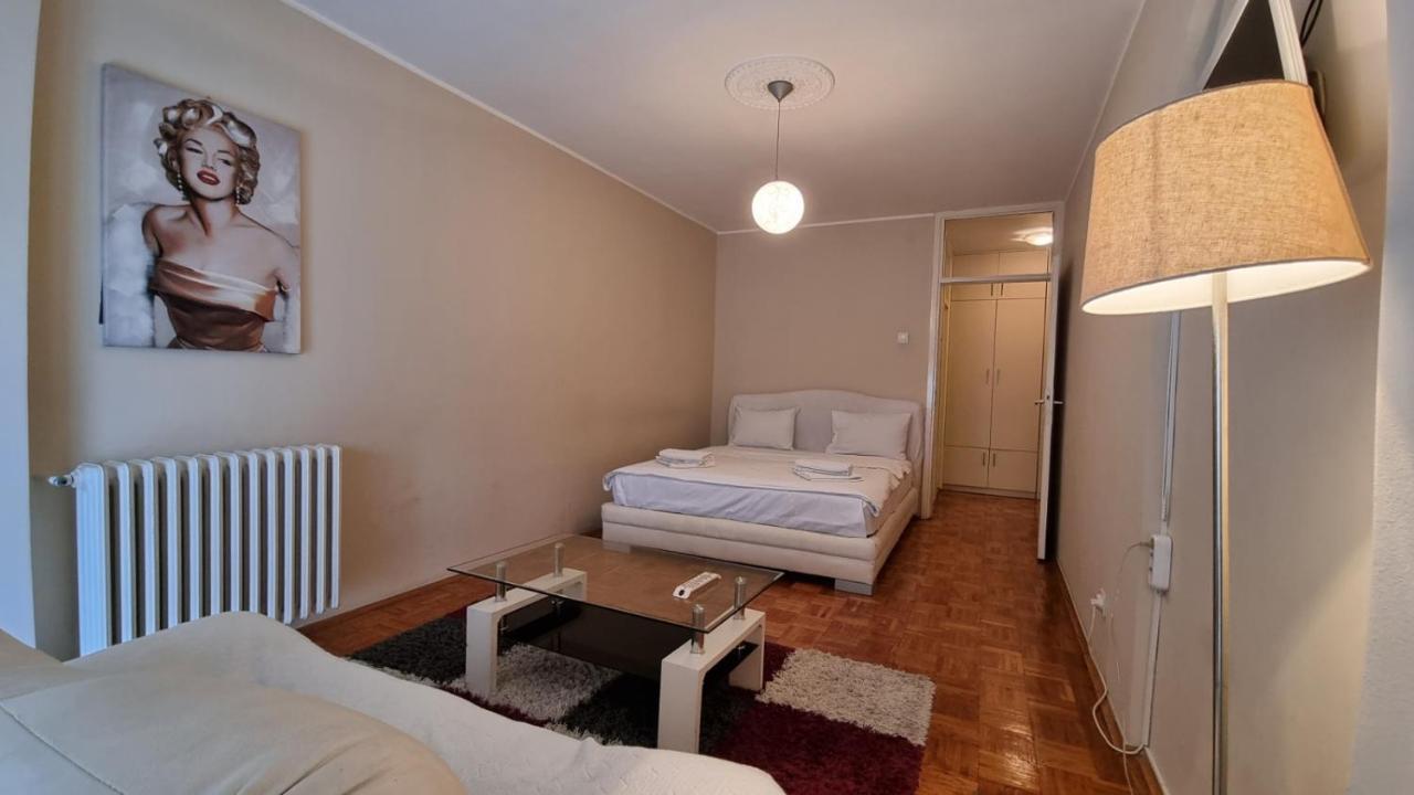 Slavija Square Apartments Belgrado Buitenkant foto