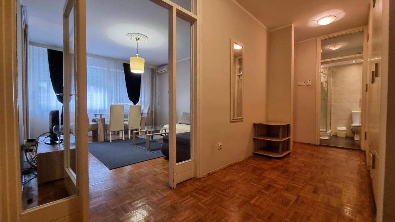 Slavija Square Apartments Belgrado Buitenkant foto
