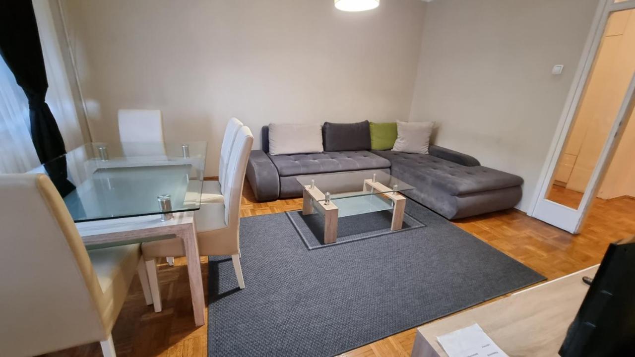Slavija Square Apartments Belgrado Buitenkant foto