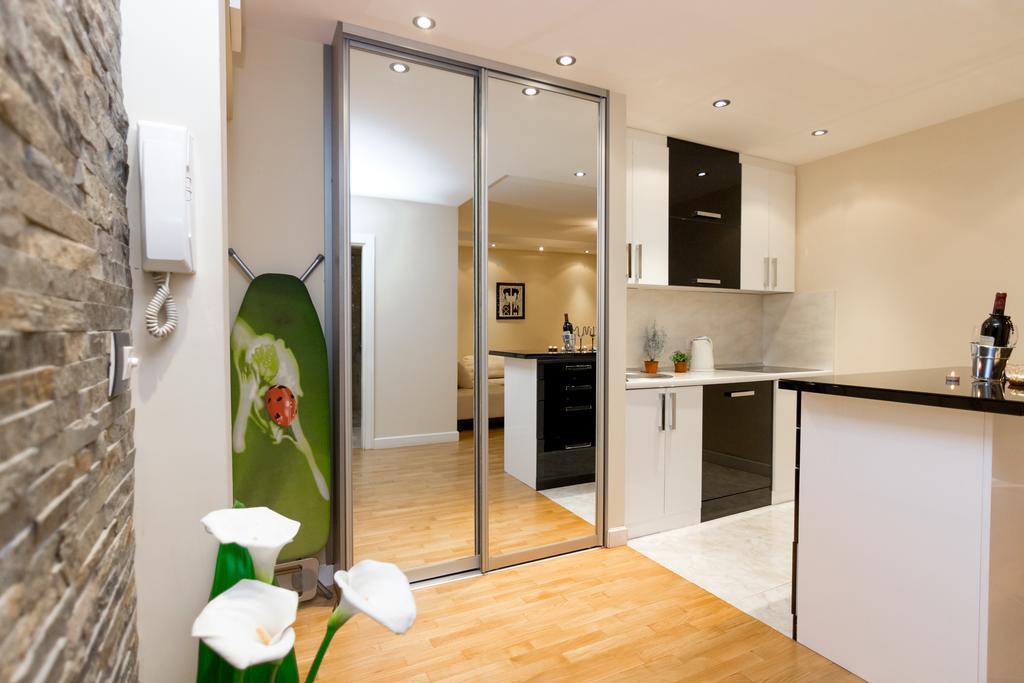 Slavija Square Apartments Belgrado Kamer foto