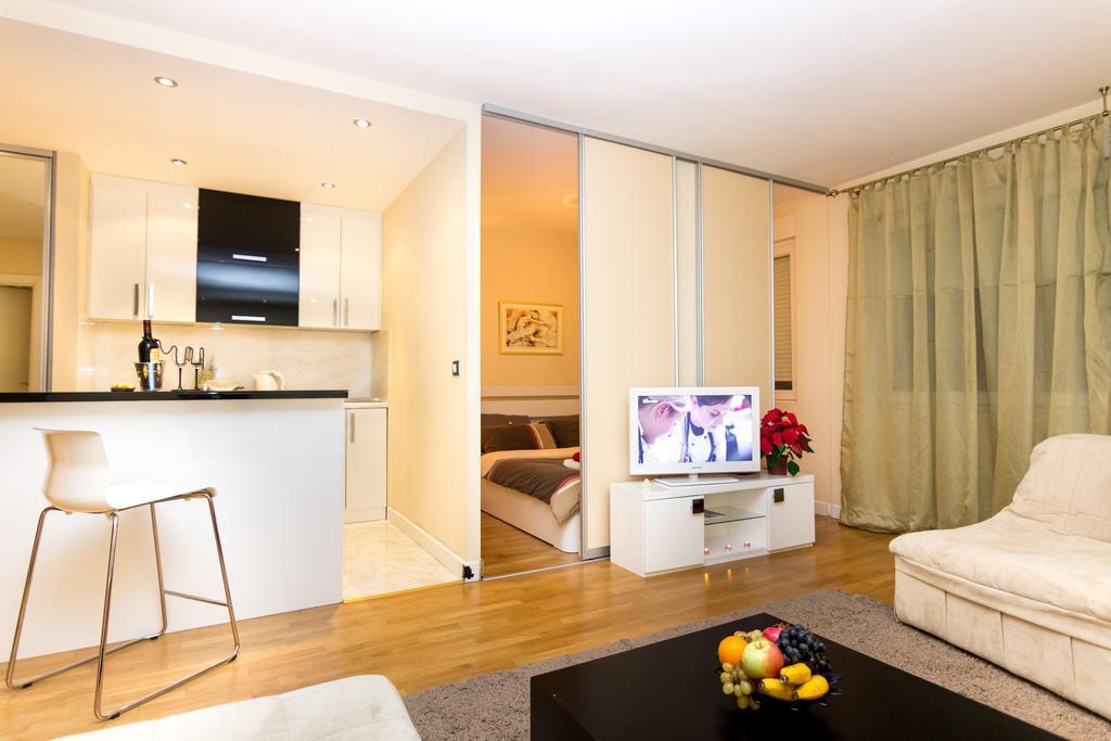 Slavija Square Apartments Belgrado Kamer foto