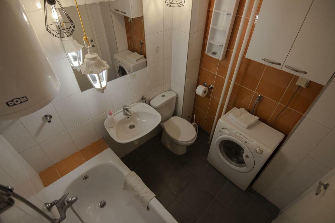 Slavija Square Apartments Belgrado Buitenkant foto