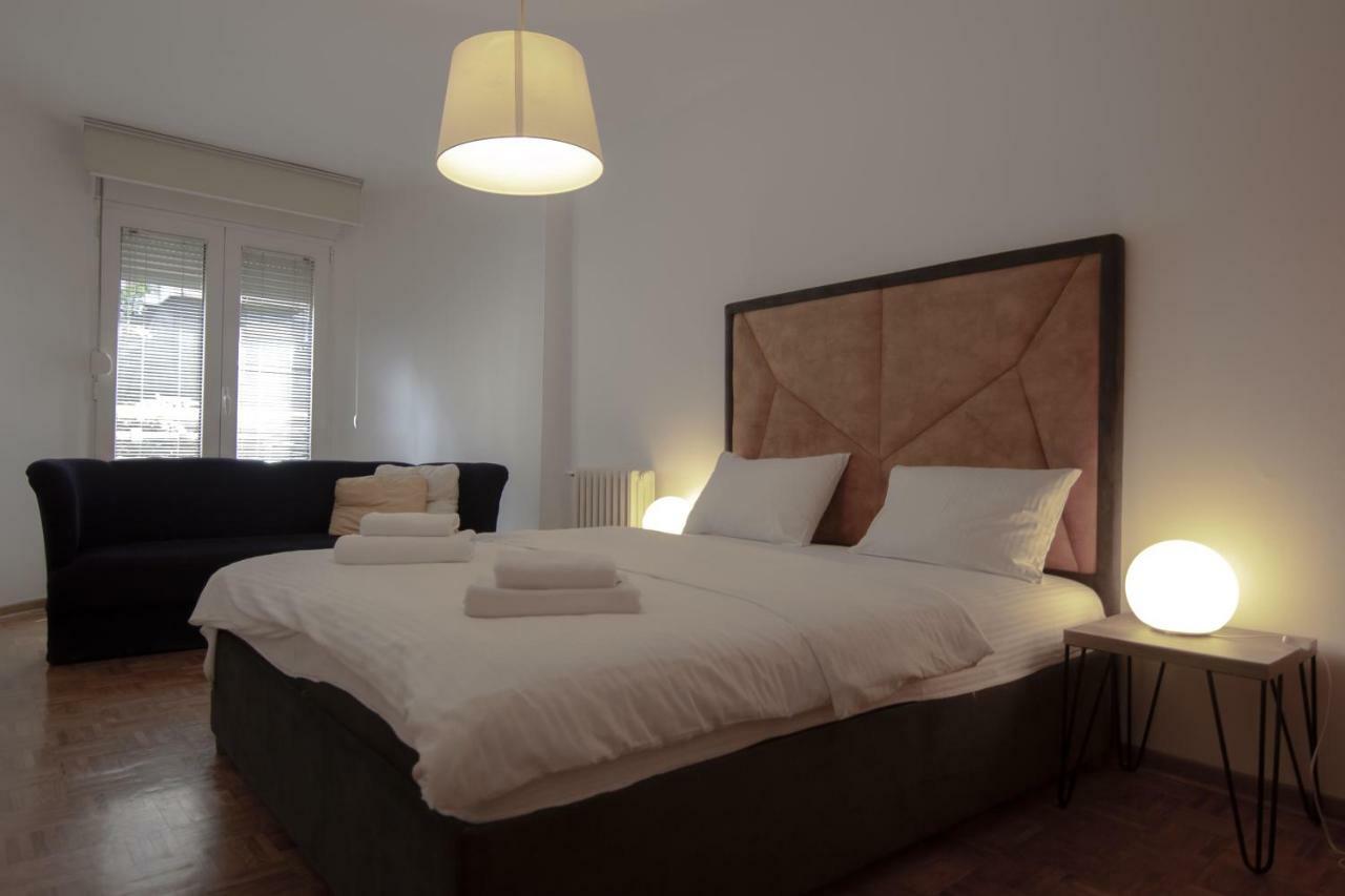 Slavija Square Apartments Belgrado Buitenkant foto