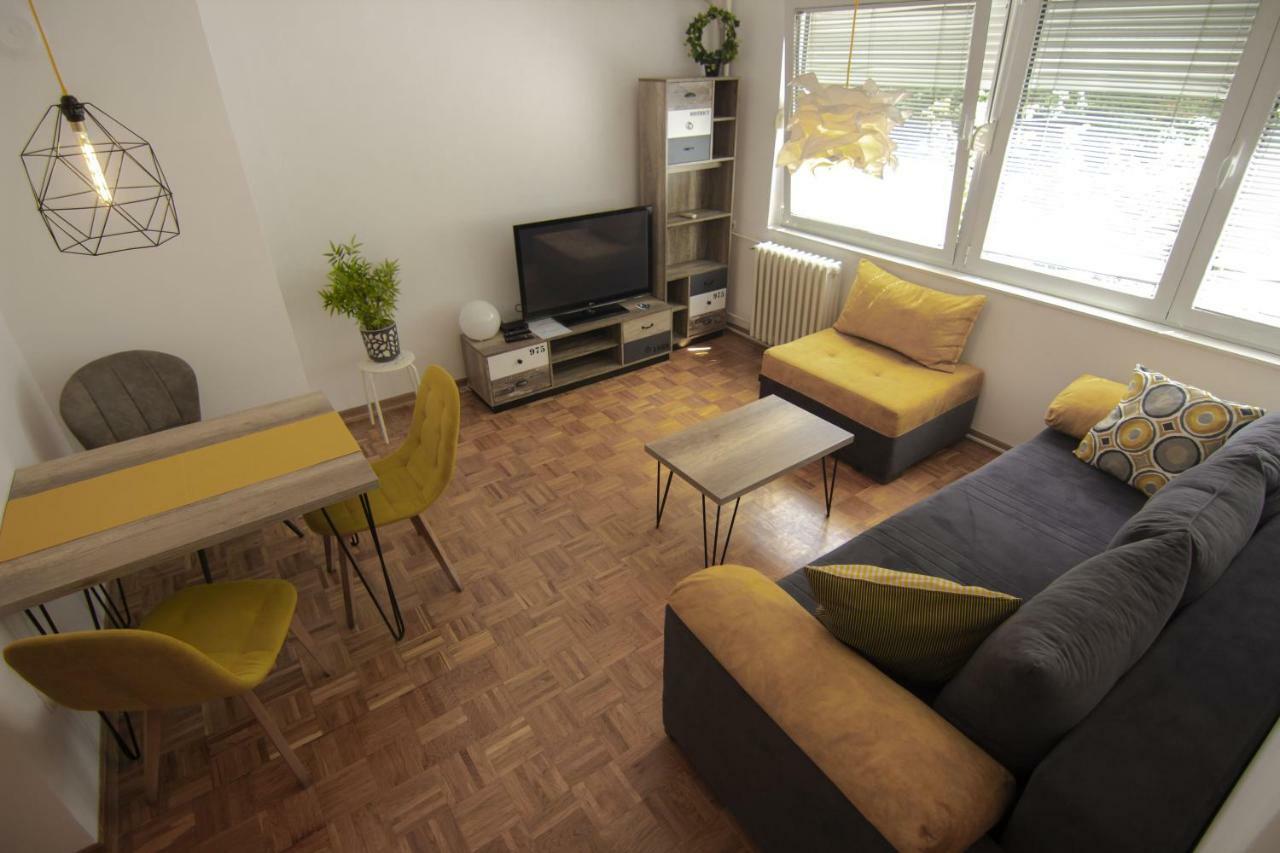 Slavija Square Apartments Belgrado Buitenkant foto