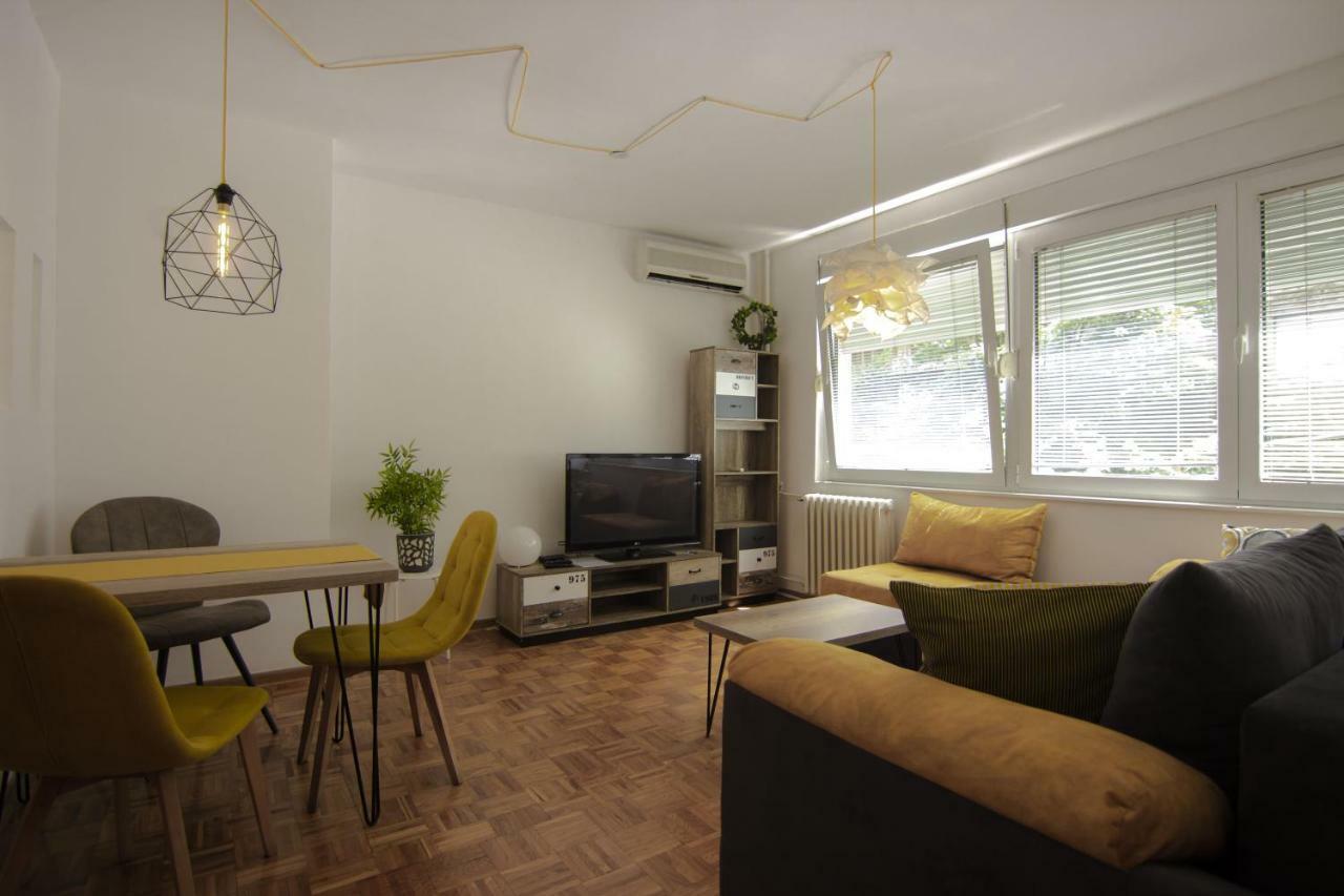 Slavija Square Apartments Belgrado Buitenkant foto