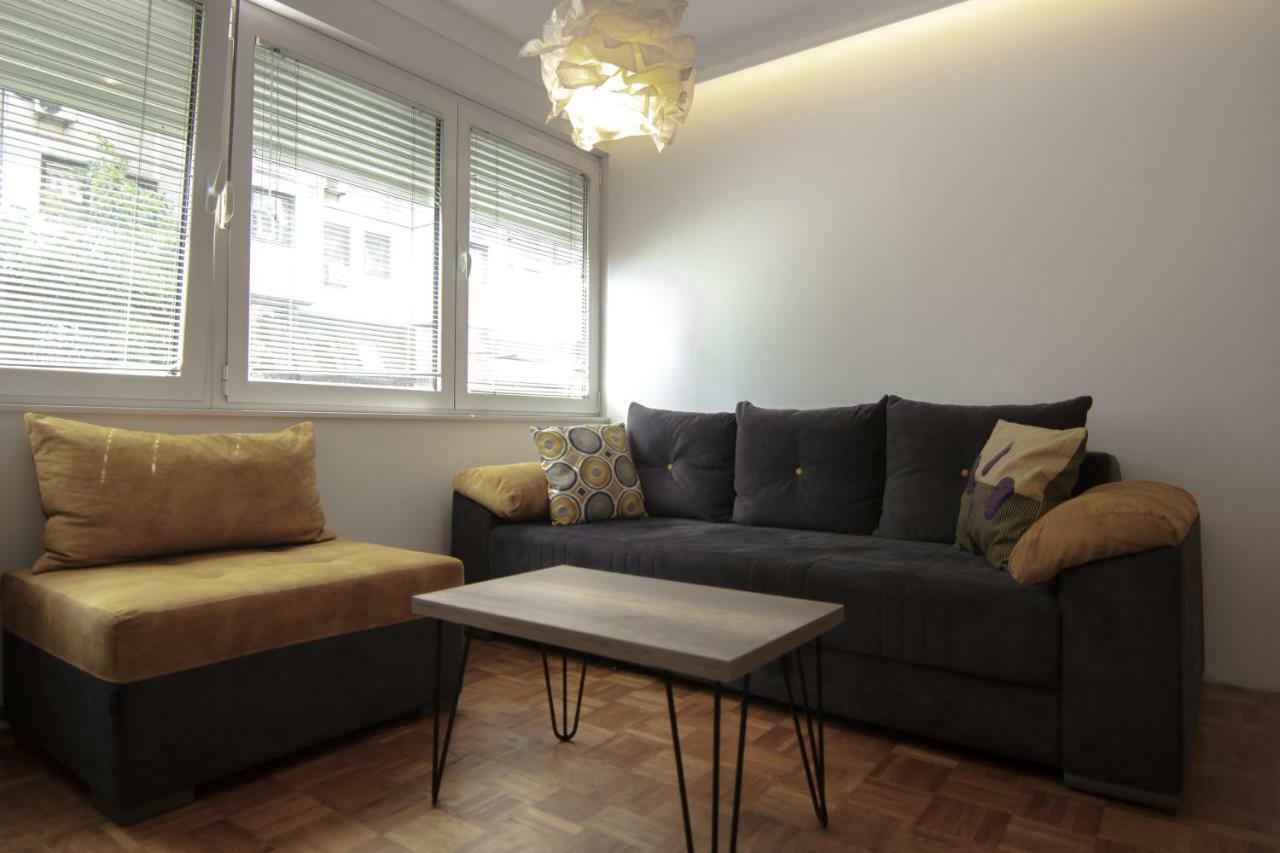 Slavija Square Apartments Belgrado Buitenkant foto