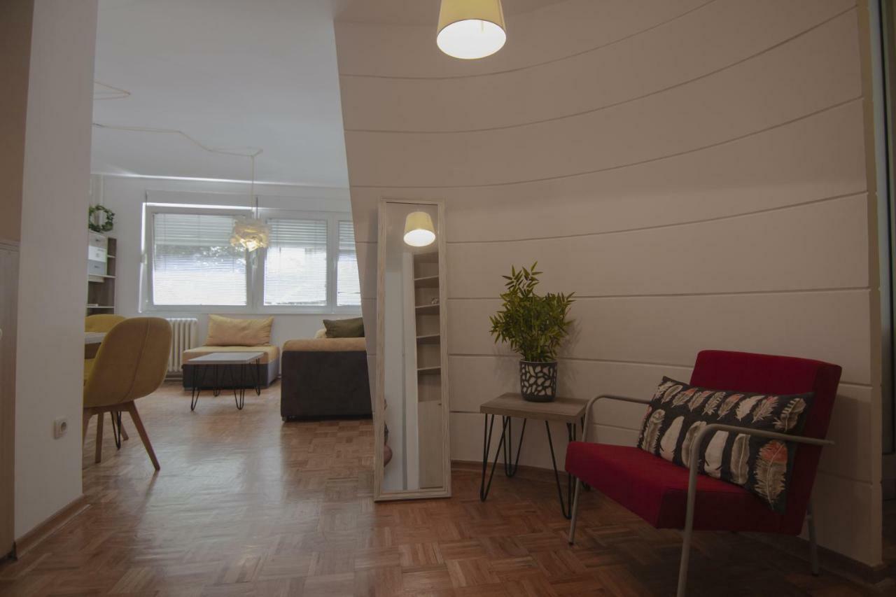 Slavija Square Apartments Belgrado Buitenkant foto