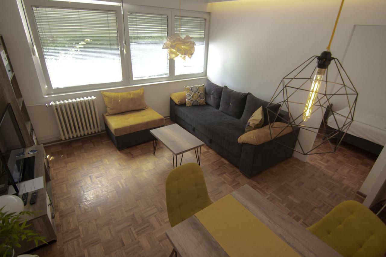 Slavija Square Apartments Belgrado Buitenkant foto